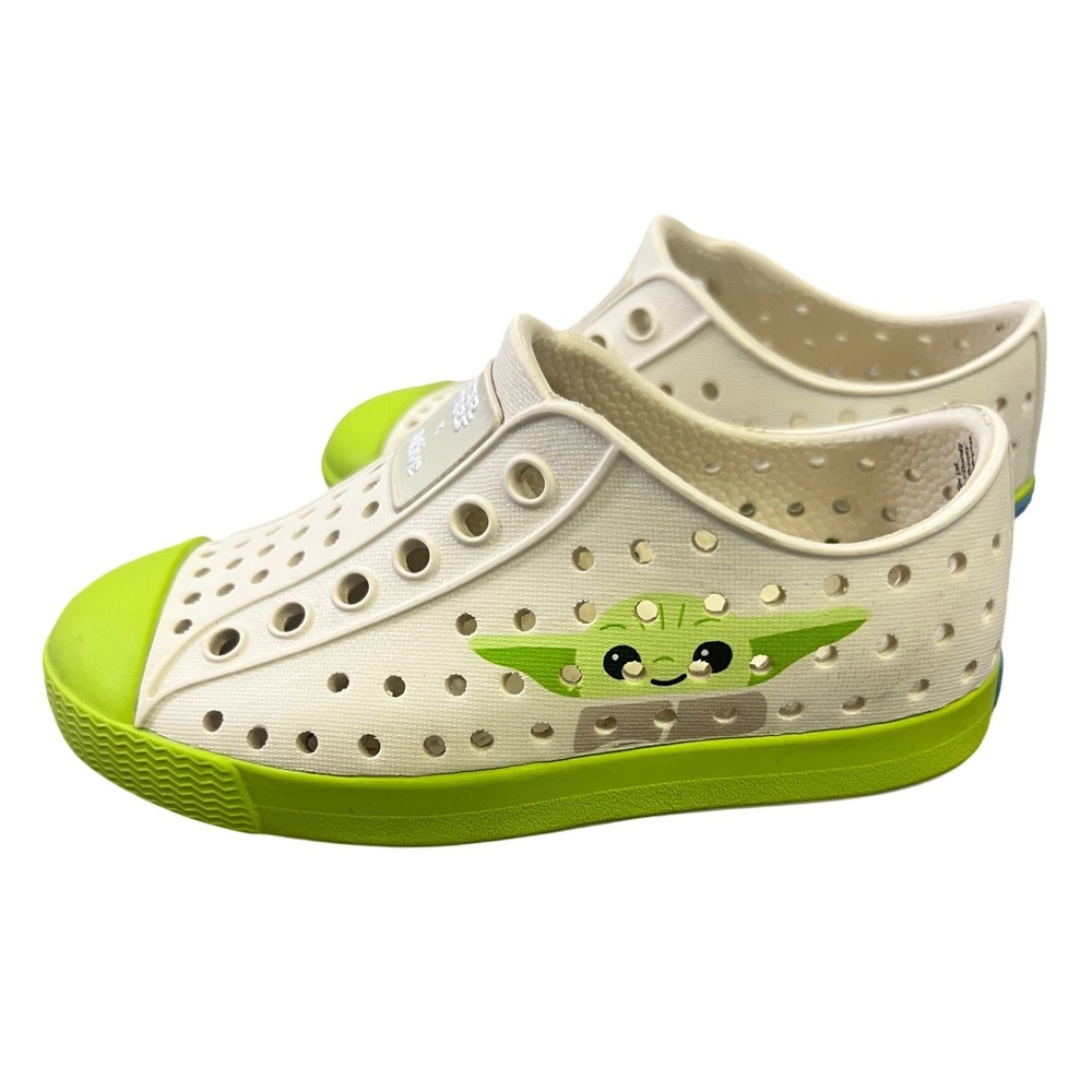 Native Shoes Star Wars Jefferson Grogu Baby Yoda Kids C6 Bone White Lime Green